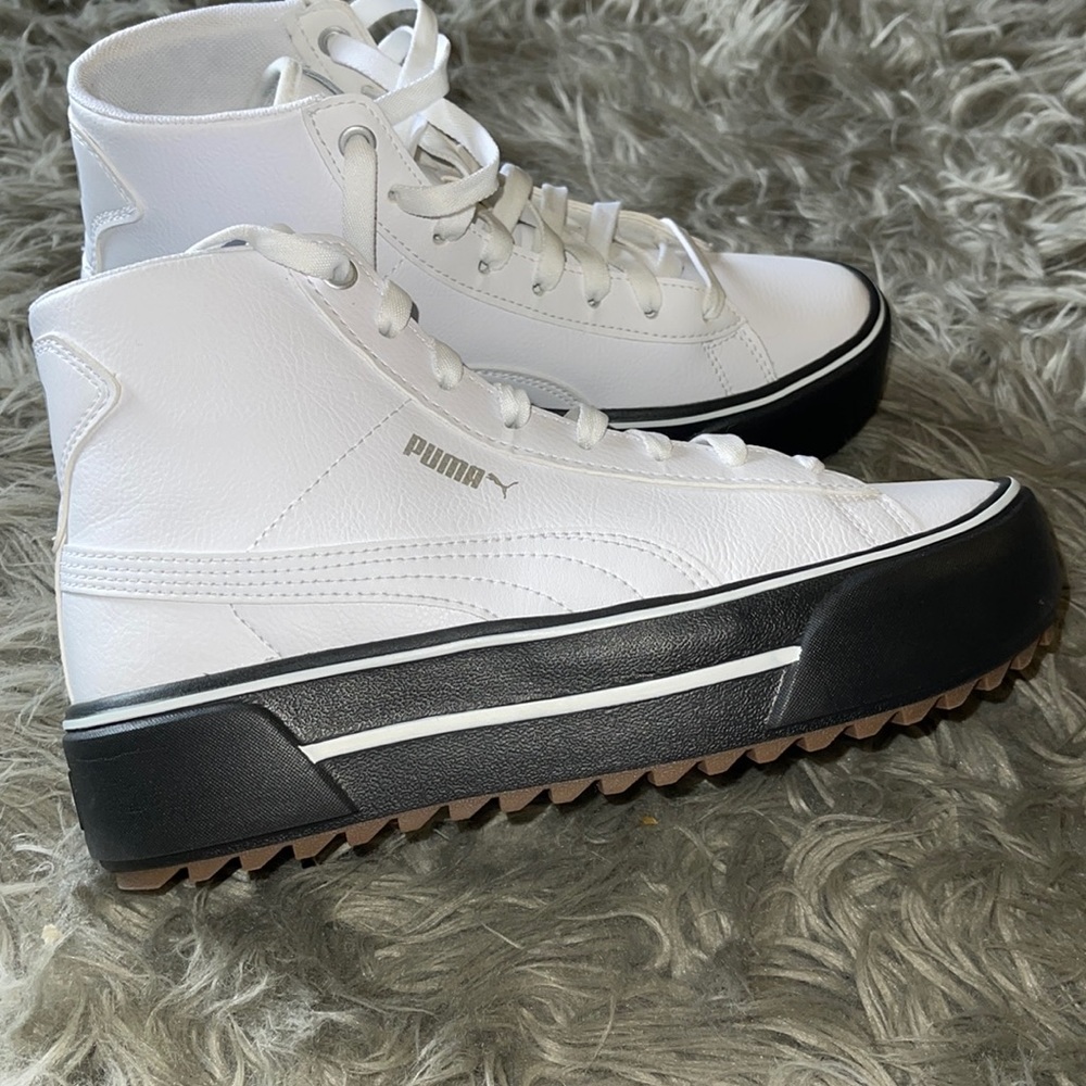 PUMA | Kaia Platform Mid Sneaker